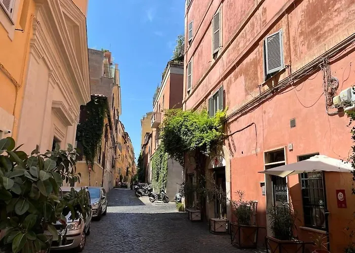 Ladolcevita - The Heart Of Rome At Your Fingertips