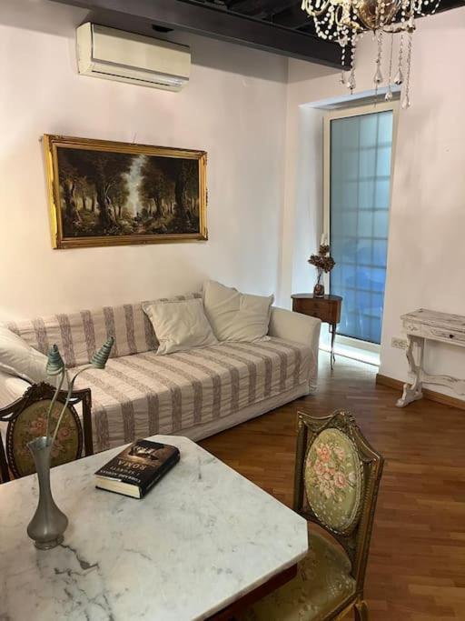 Apartamento Ladolcevita - The Heart Of At Your Fingertips Roma